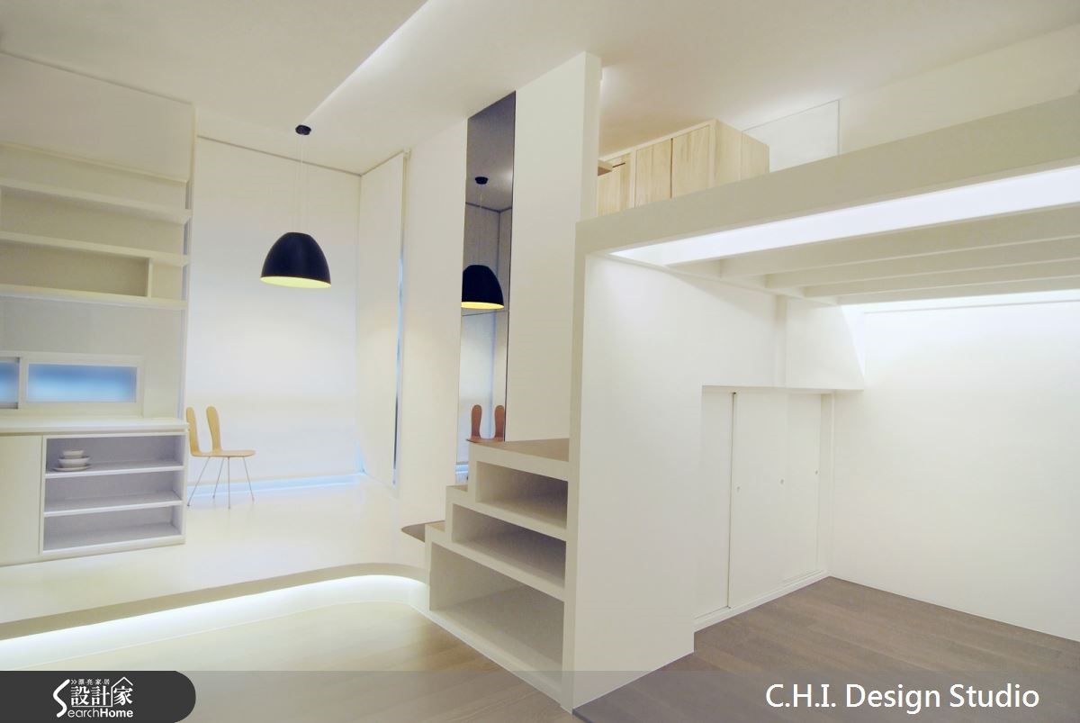 在都市買屋寸土寸金,許多人會選擇藉由房子的挑高優勢